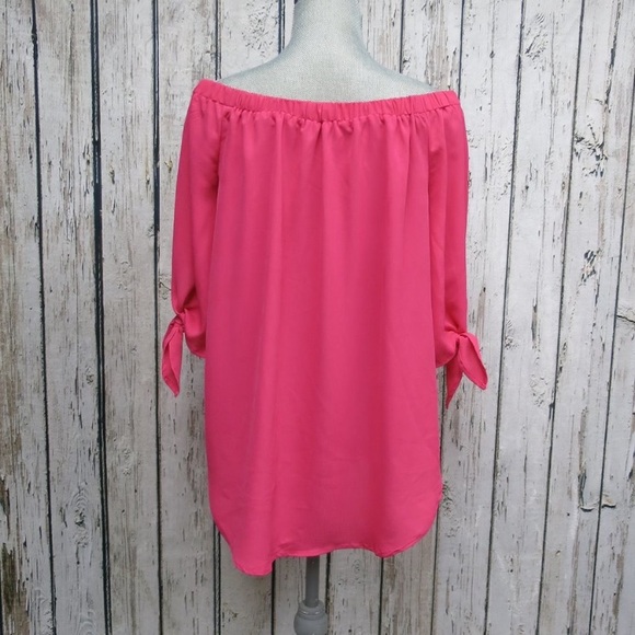 Adorable Staccato Pink Off Shoulder Top Size Large - Picture 2 of 3